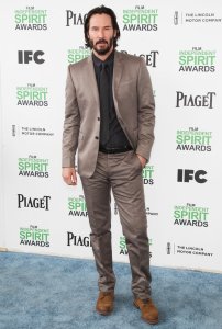 Proof-of-Keanu-Reeves-Awesomeness-He-Waited-in-the-Rain-for-20-Minutes-at-His-Own-Party-467218-3