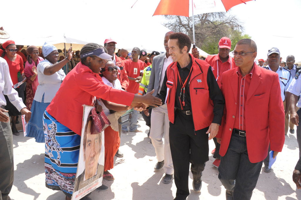 29-09-2014-khama-implores-residents-to-vote-bdp-into-power-1411986048_image_main14837